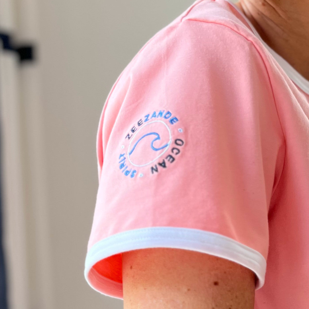 Zeezande T-Shirt für Damen aus Baumwolle Damenshirt mit Strand Meer Stick in Pfirsich Orange Rosa